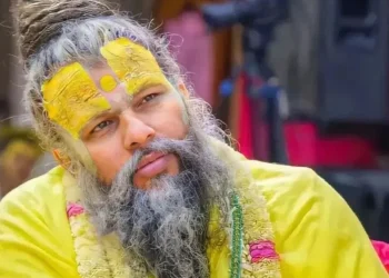 गंगा-यमुना में सिक्के डालना सही है या गलत? प्रेमानंद महाराज ने बताया सच, जानें क्या कहता है शास्त्र