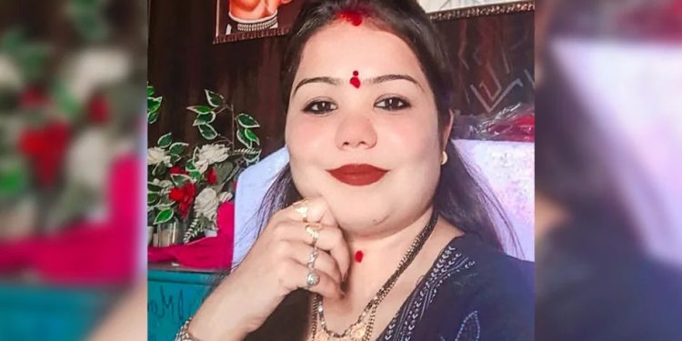 अपने पति के ड्राइवर से ही शुरू हो गया पत्नी का अफेयर, सांप से डंसवाकर किया मर्डर, पति करता था प्यार भरे पोस्ट
