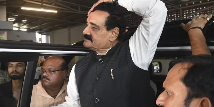 Datia By Election 2026: CM मोहन से मुलाकात के बाद अचानक दिल्ली रवाना हुए नरोत्तम मिश्रा, बीजेपी से इस्तीफा देने की भी अटकलें .?
