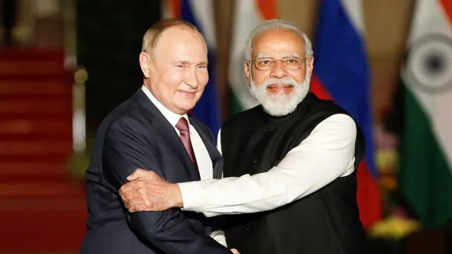 PM Modi Russia Ukraine War: पुतिन दबाने ही वाले थे परमाणु बम का बटन, पीएम मोदी ने रोका, जानिए कैसे असंभव किया महाविनाश