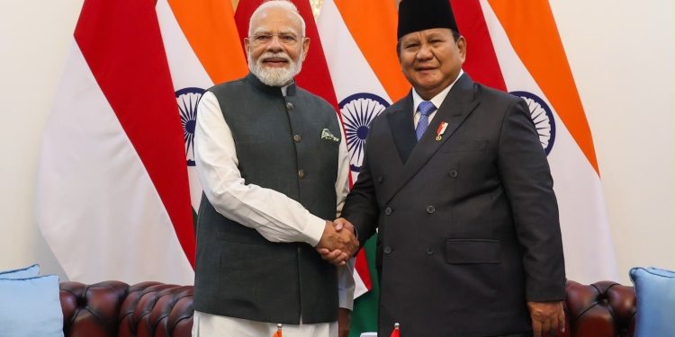PM Modi Indonesia Visit 2026: PM मोदी को इंडोनेशिया का सर्वोच्च सम्मान, भारत से ब्रह्मोस मिसाइल खरीदेगा इंडोनेशिया, अस्त्र मिसाइल की भी हुई डील