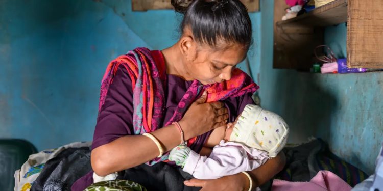 आखिर कोशिश भी हुई नाकाम, मां का दूध लैब में नहीं बना पाए वैज्ञानिक, जानिए हर बार कहां अटक जाते हैं?