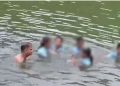 Alwar Principal Viral Video: अपने ही स्कूल की लड़कियों संग बिना कपड़ों के नहाया प्रिंसिपल, वीडियो वायरल होने के बाद हुआ एक्शन