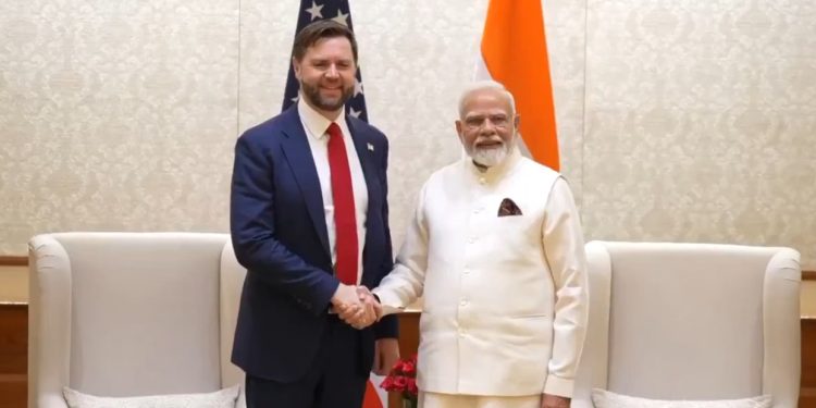 PM Modi JD Vance Call: पीएम मोदी और अमेरिकी उपराष्ट्रपति जेडी वेंस के बीच फोन पर हुई अहम बातचीत, भारत-अमेरिका साझेदारी पर चर्चा