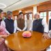 PM मोदी ने 45 NDA सांसदों से की मुलाकात, लुटियंस दिल्ली के जाल से बचने की दी सलाह