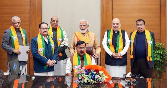 ऐसी बैठकें पार्टी को मजबूत करती हैं… PM मोदी ने की नई भाजपा कार्यकारिणी के साथ बैठक, सुबह नितिन नवीन से भी हुई थी मुलाकात