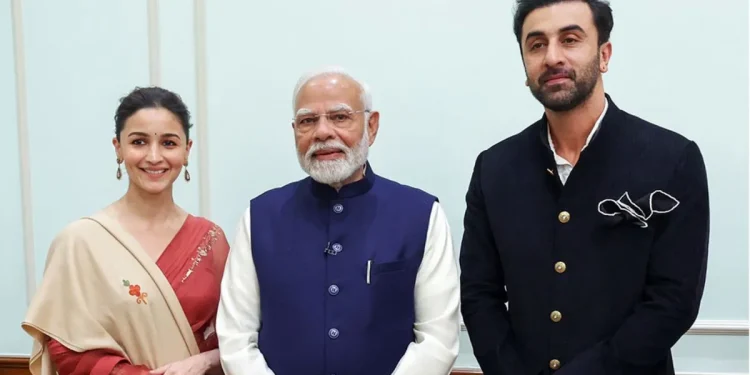 पीएम मोदी के बर्थडे पर Ranbir-Alia ने दिया खास तोहफा, दोनों सितारों ने लिया खास संकल्प