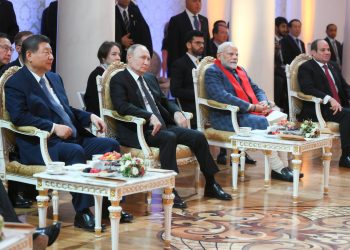 बीच में मोदी, अगल-बगल पुतिन-जिनपिंग…BRICS की फैमिली फोटो बनी चर्चा का केंद्र, भारत की दिखी धाक
