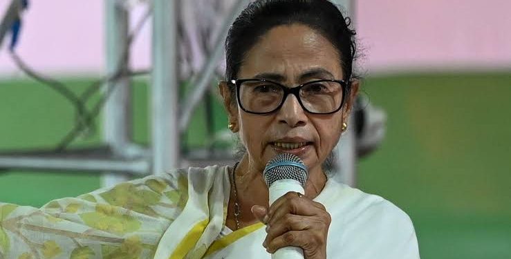 ममता बनर्जी की पार्टी का नया नाम, अब फुटबॉल प्लेयर होगा सिंबल, अब इस नए नाम से पहचानी जाएगी पार्टी
