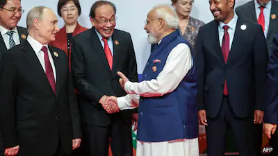 मलेशियाई PM ने प्रधानमंत्री मोदी के साथ वाली तस्वीरों पर सॉन्ग लगाए, BRICS डिनर में गाए थे गाने