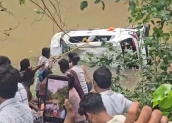 नलखेड़ा के बगलामुखी मंदिर दर्शन करने गए, उफनते नाले में बही कार एमपी में हुई 8 लोगों की मौत, ऐसे हुआ दर्दनाक हादसा