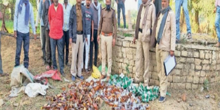 पिता के बाद बेटे ने भी तड़प-तड़पकर तोड़ा दम, एमपी में जहरीली शराब से 22 मौतें:112 भर्ती, शराब ठेकेदार समेत 30 पर केस, जानें ताजा अपडेट