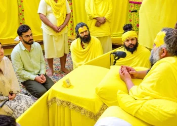 Virat Kohli Premanand Maharaj:प्रेमानंद महाराज के आश्रम में जाने के लिए विराट ने लिए 5 करोड़, आरोपों पर अब ये बोले कोहली