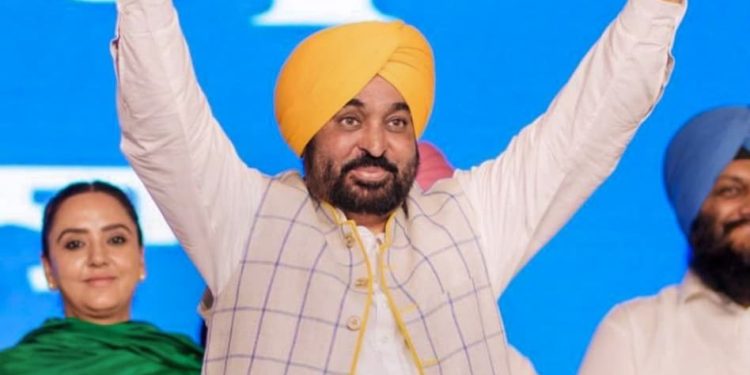 Punjab AAP Candidate List 2027: पंजाब विधानसभा के लिए आ गई AAP की पहली लिस्ट, इस सीट से चुनाव लड़ेंगे CM भगवंत मान, कितनों के टिकट कटे?