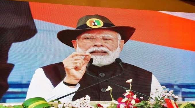 PM Modi Speech: राष्ट्रीय एकता दिवस पर विपक्ष पर बरसे पीएम मोदी, बोले- देश के विकास में बाधा डाल रहे दिमागी नक्सली
