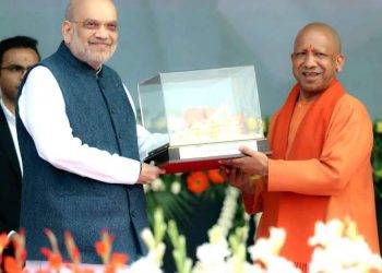 Amit Shah UP Visit:माफिया खत्म किए… गृहमंत्री शाह ने की सीएम योगी की तारीफ, कहा- यूपी में BJP अंगद का पैर, कोई हिला नहीं सकता