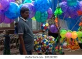 Balloon Sellers in Fairs: ‘सिर्फ मेले में आता हूं, महीने के 80 हजार कमा लेता हूं.. गुब्बारे बेचने वाले ने बताया कमाई का सिस्टम