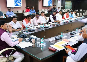 Simhastha 2028:कलेक्टर ने 1 महीने की सैलरी देकर 3 पटवारियों को नौकरी से निकाला, एमपी के इस जिले की कार्रवाई से मचा हड़कंप